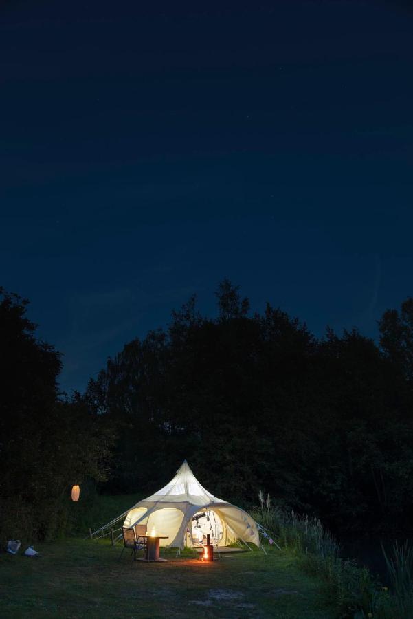 Lloyds Meadow Glamping Hotel Chester Buitenkant foto